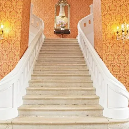 Villa Chateau Atypique Proche Bordeaux
